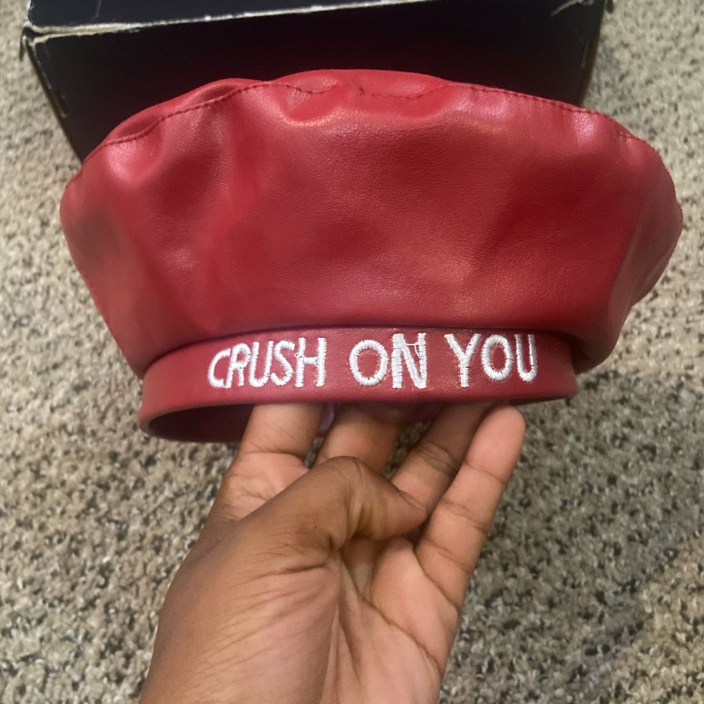 “Crush on you” beret